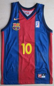 Barcelona 1998 – 1999 home kit