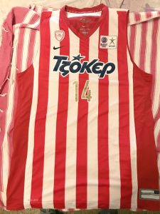 Olympiacos 2013 – 2014 Home kit