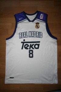 Real Madrid 1998-99 Home kit