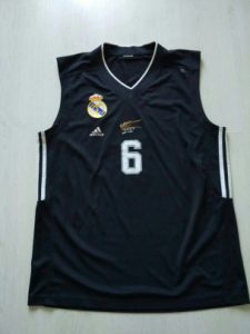 Real Madrid 2001-2002 away jersey