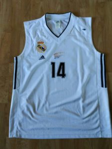 Real Madrid 2001 – 2002 Home kit