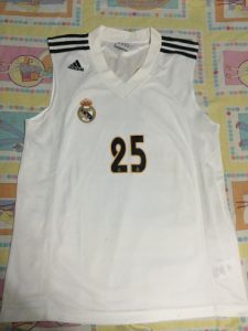 Real Madrid 2004 – 2005 Home kit