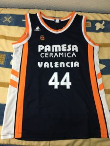 PAMESA Valencia Basket Club 2004 – 2005 away kit