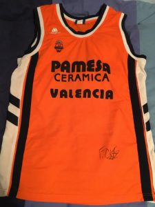 PAMESA Valencia Basket 2004 – 2005 Home kit