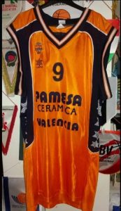 PAMESA Valencia Basket 2001 – 2002 Home kit