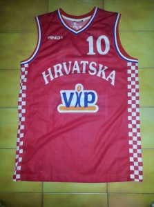 Croatia 2004 – 2005 away kit