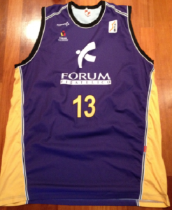 Forum Valladolid 2005 -06 Home jersey