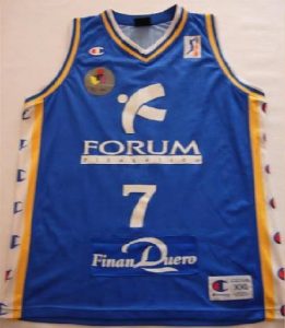 Forum Valladolid 2001 -02 Home jersey