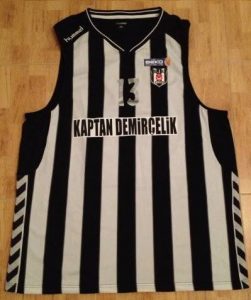 Besiktas 2012 -13 alternate jersey