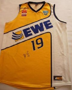 EWE Baskets Oldenburg 2008 -09 Home jersey